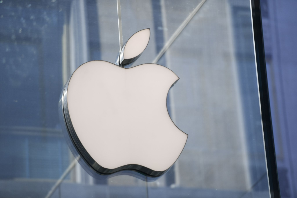 Societe Generale - Apple launches savings account for loyal US customers